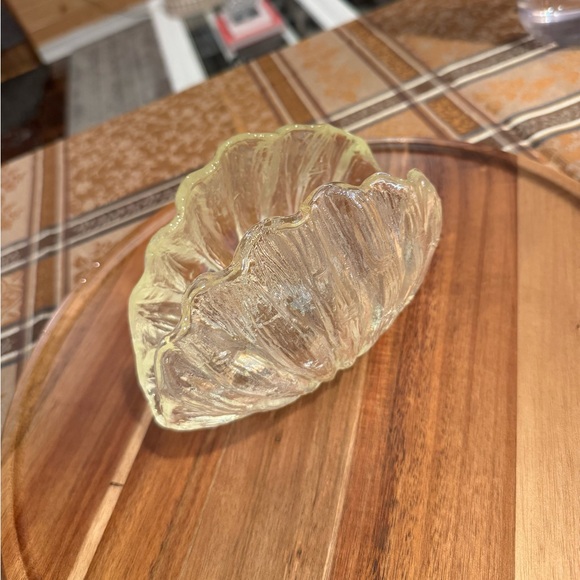 Vintage Bath & Body Works Iridescent Clam Shell Votive Candle / Napkin Holder - Picture 8 of 12